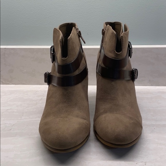 booties - Picture 2 of 3